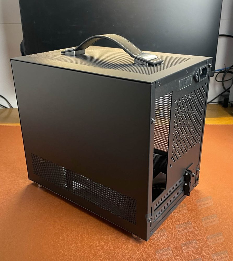 Vỏ Case Máy Tính Mini Itx Shiny Snake G200 - Đen 8