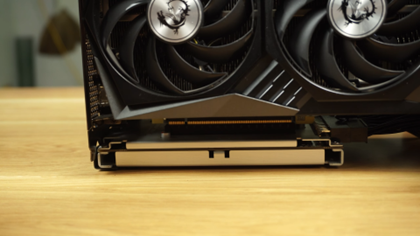Gắn Vga Vào Khe Pcie X16 Của Dock Egpu Và Cố định