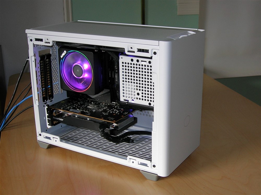 So sánh SFF Gaming PC với các loại máy khác