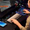 Máy Chơi Game Cầm Tay Onexplayer X1 Mini Amd 8840u 3