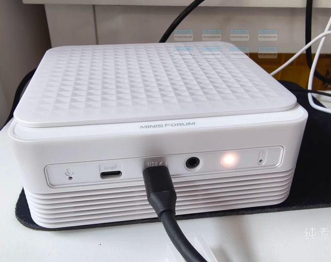 Máy Tính Mini Pc Minisforum Um773 Wt Amd Ryzen 7 7735hs (barebone) 5